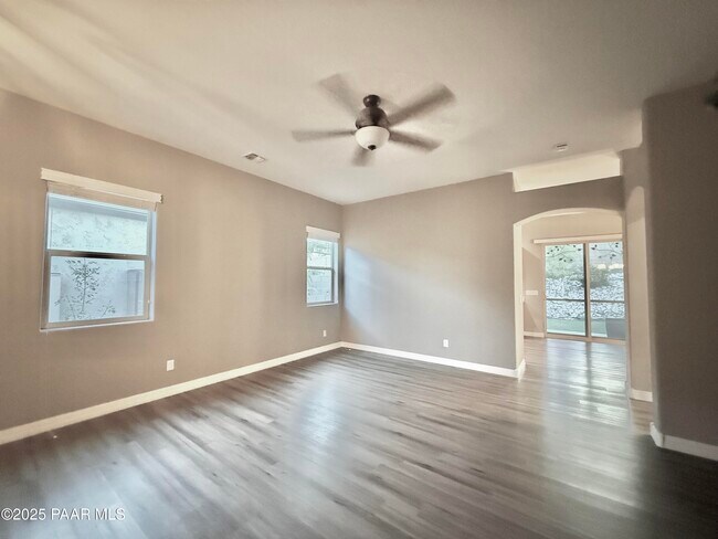 Building Photo - 5768 N Thornberry Dr