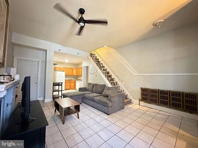 Primary Photo - 2040 N Carlisle St