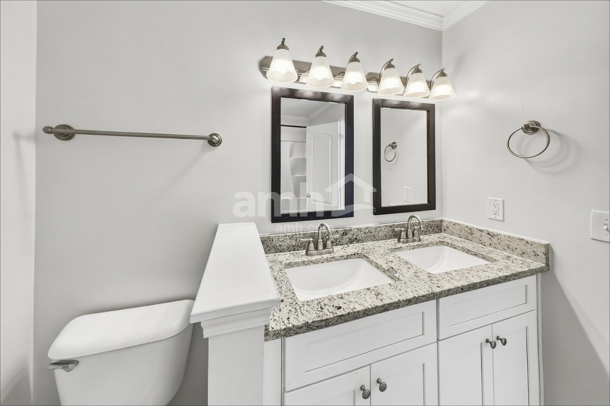 Building Photo - 2533 Kilkenny Ct