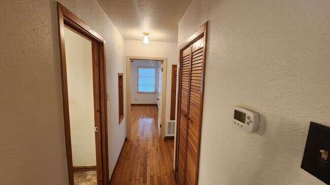 Building Photo - Charming 3-Bedroom Home in Highly Sought-A...