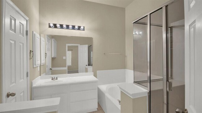 Building Photo - 11017 Casitas Dr