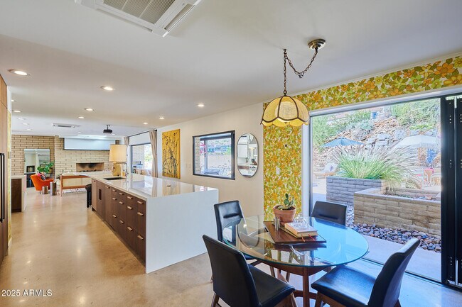 Building Photo - 4016 E Flynn Ln