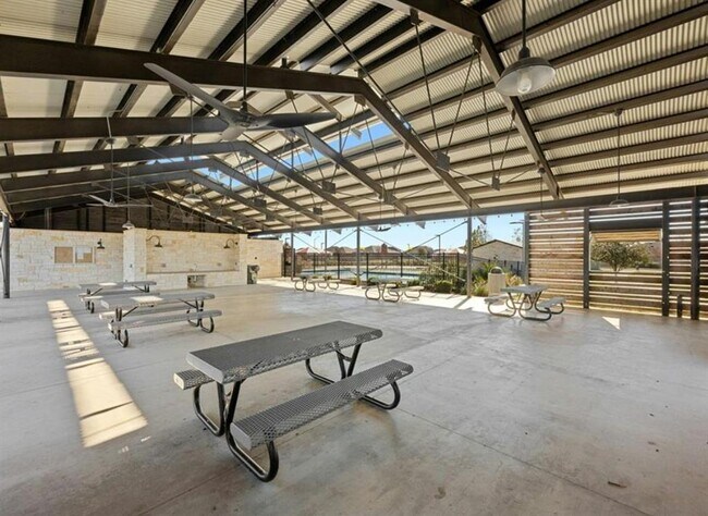 Building Photo - 1228 Vogel Dr