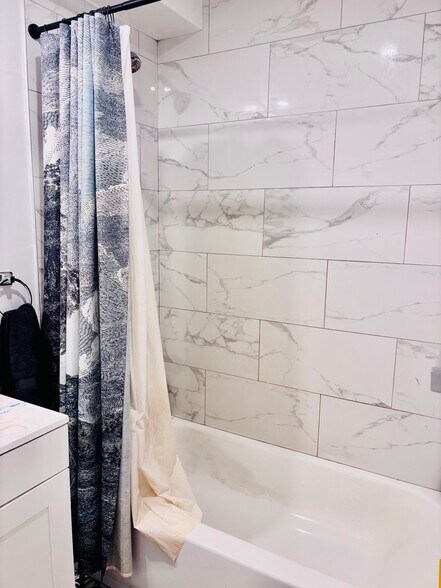 Building Photo - 49 Columbia Tpke