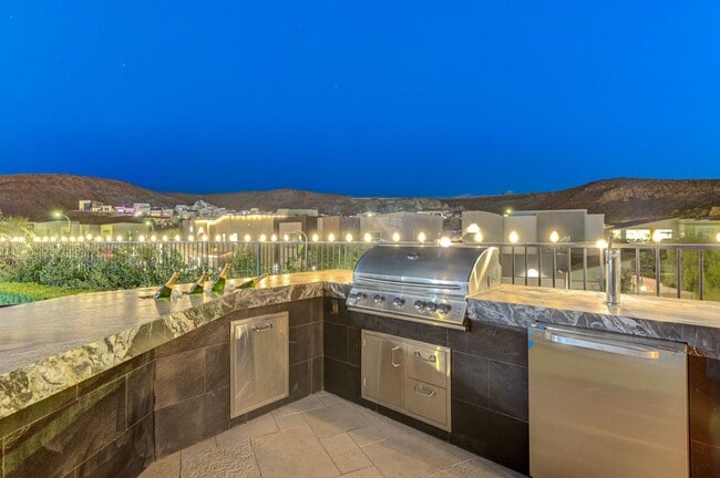 Building Photo - Distinctive Fully Furnished Estate in The Canyons!