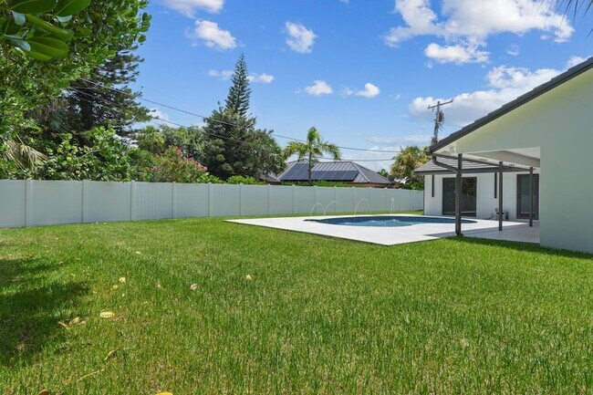 Building Photo - 1291 Bimini Ln