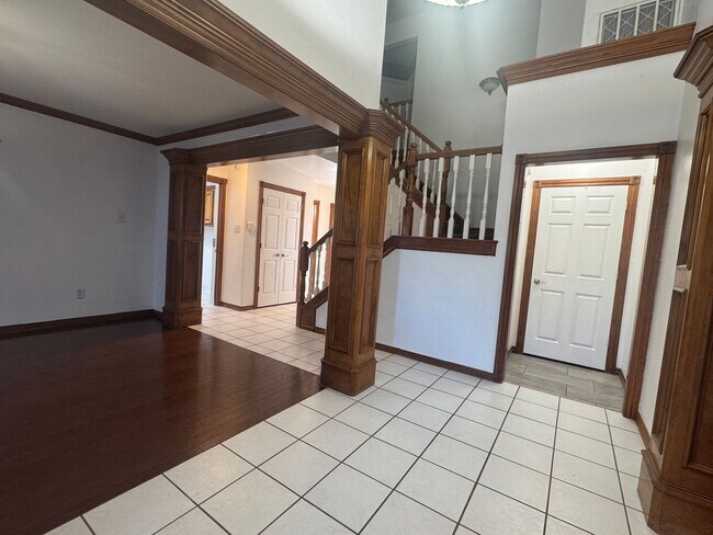 Building Photo - 20 Havenshire Cir