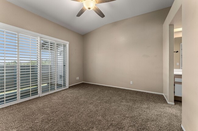 Building Photo - 1010 S Farralon Ln
