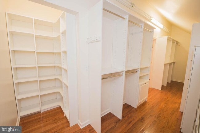 Building Photo - 5482 Royal Mile Blvd