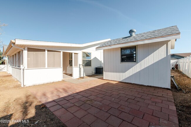 Building Photo - 4840 N Agua Fria Dr