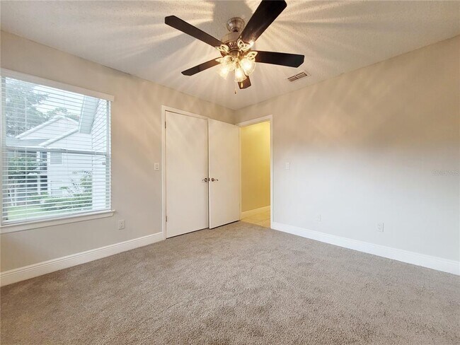 Building Photo - 2580 Grassy Point Dr