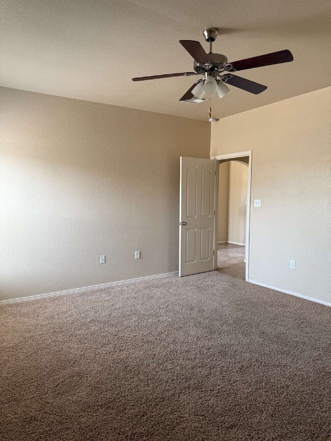 Building Photo - Cozy three-bedroom two bath at a great location! 10429 Silvercloud Drive, El Paso, Texas 79924