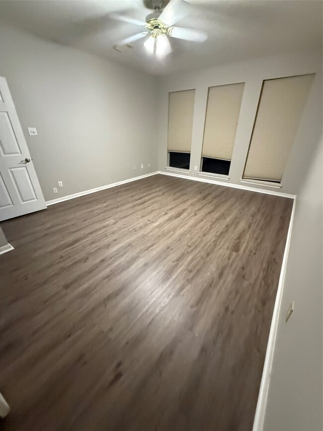 Building Photo - 122 Crystal Reef Dr