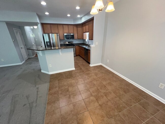 Building Photo - 104 Riva Ct