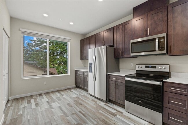 Building Photo - New Construction 2-Bed Townhome Near Boeing, Paine Field & Everett Naval Base – Quartz Kitchen, A...