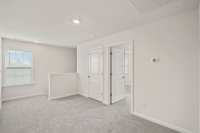 Building Photo - 171 Old Home Rd