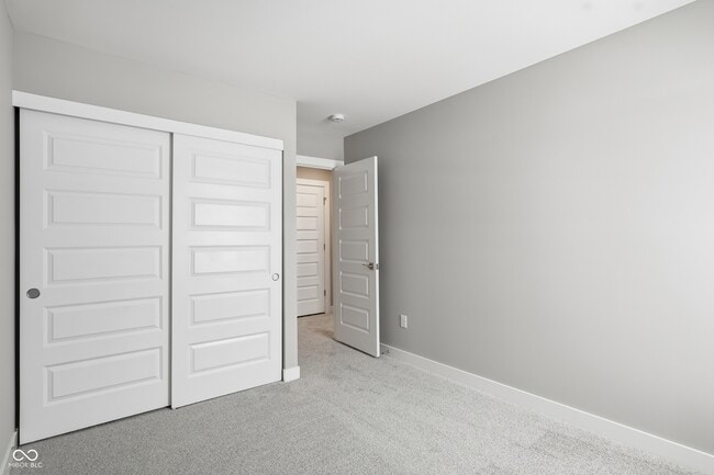 Building Photo - 404 Elite St