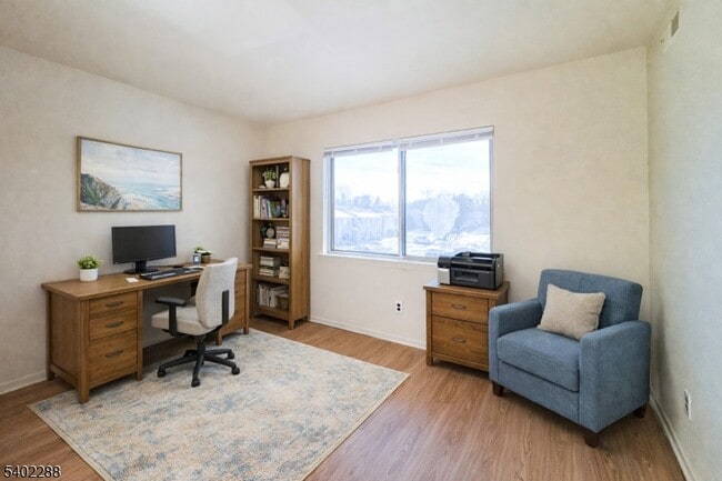 Building Photo - 1302 Bradley Ct