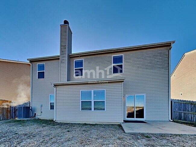Building Photo - 657 Pemberton Dr