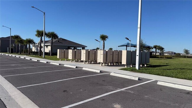 Building Photo - 3340 Pine Lily Ave