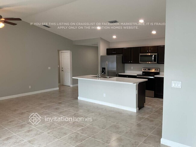 Building Photo - 714 Munich St NW