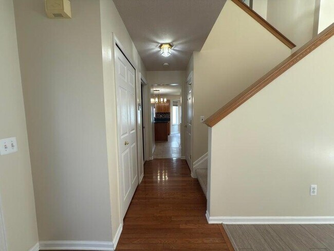 Building Photo - 1929 Harley Dr