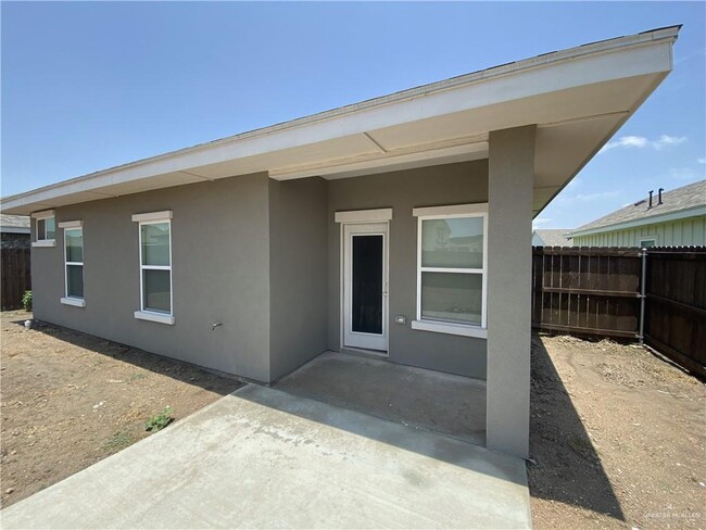 Building Photo - 907 S Tecate Dr