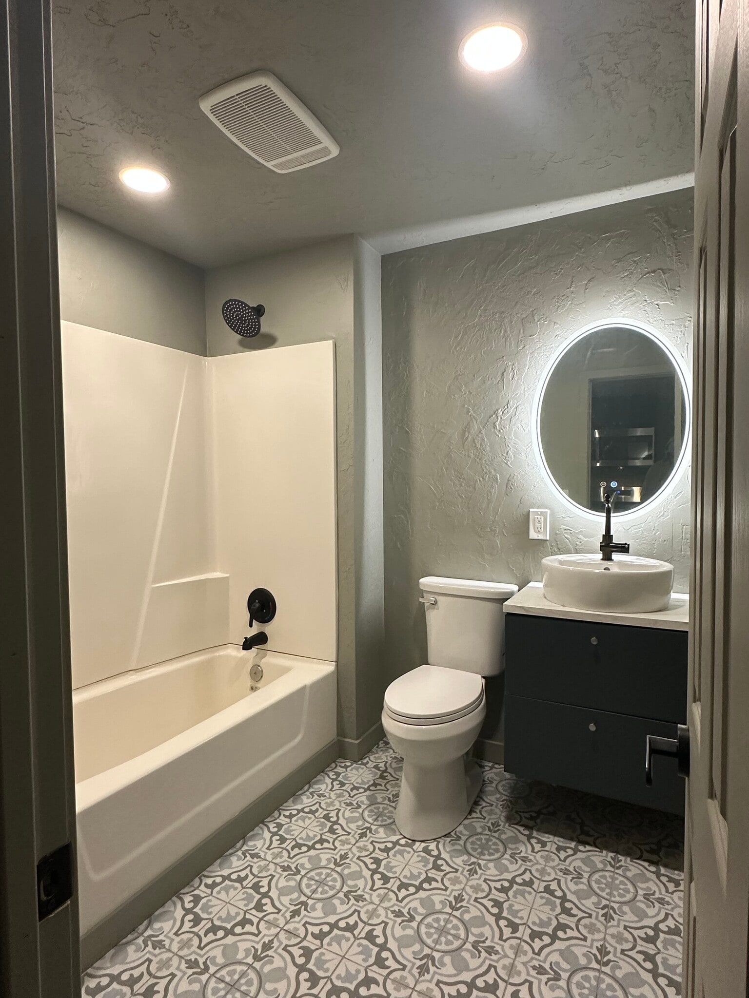 Building Photo - 1313 Edgar Ave