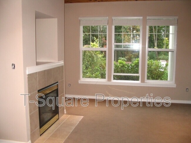 Building Photo - 21723 12th Ave W