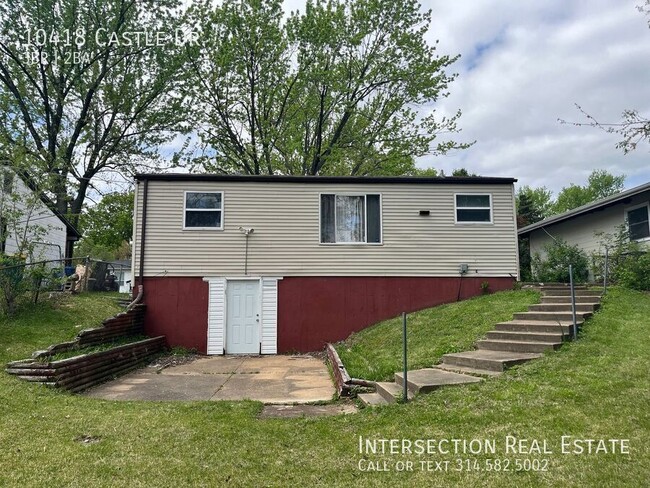 Building Photo - 10418 Castle Dr