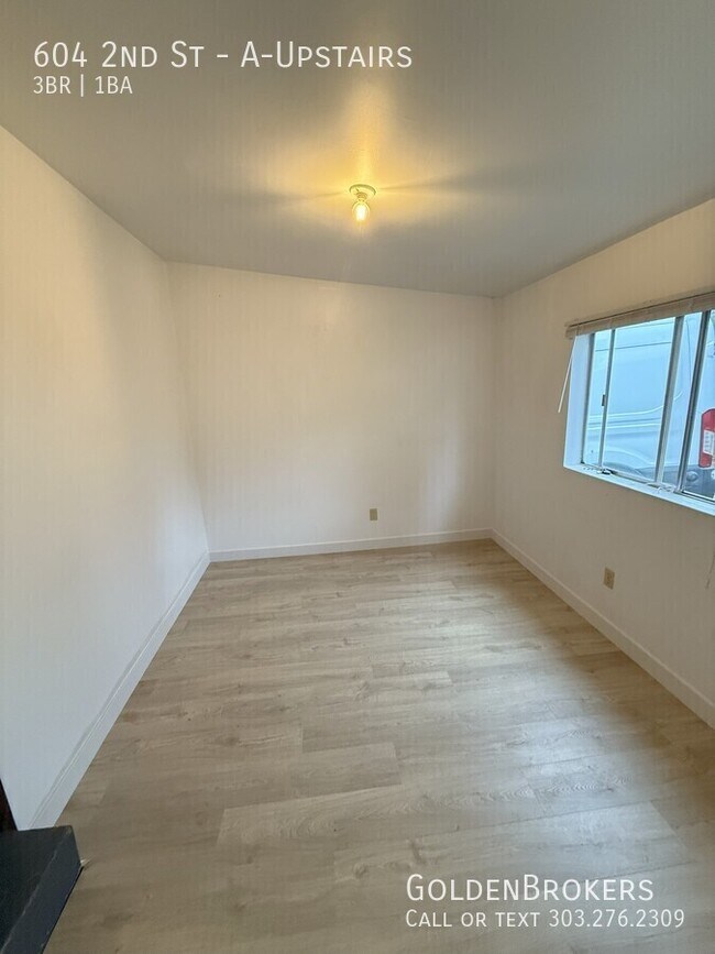 Building Photo - 604 2nd St