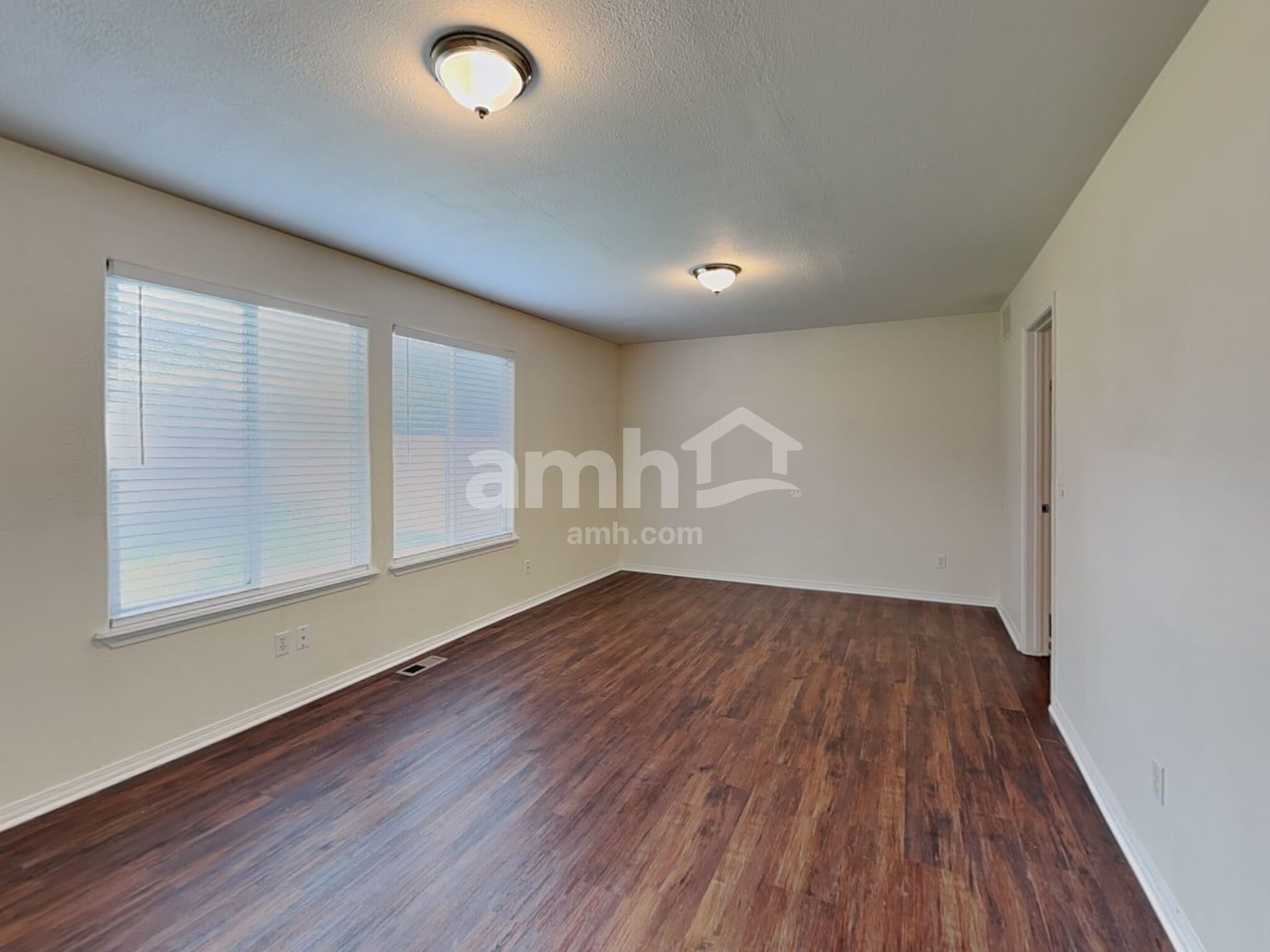 Building Photo - 3237 W Wave Dr