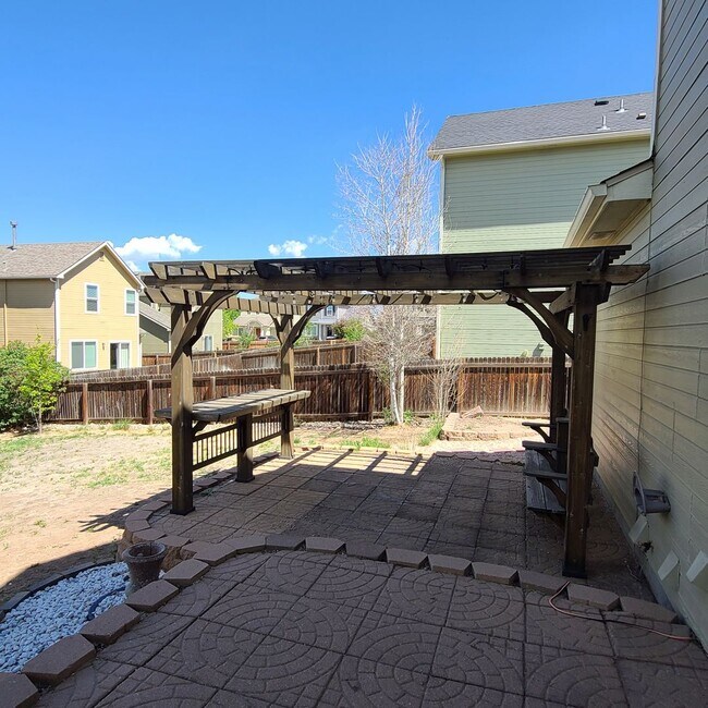 Building Photo - 6316 Riverdale Dr