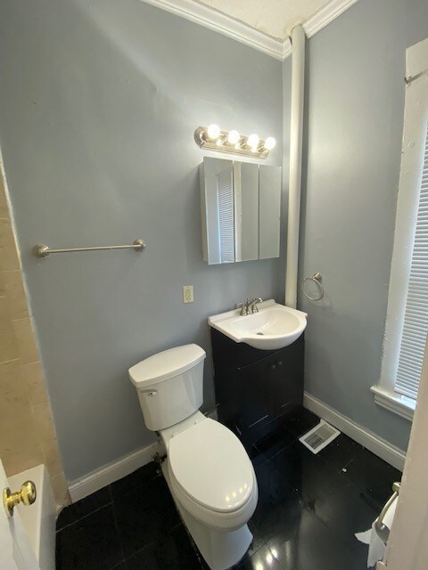 2nd bathroom - 109 Lexington Ave