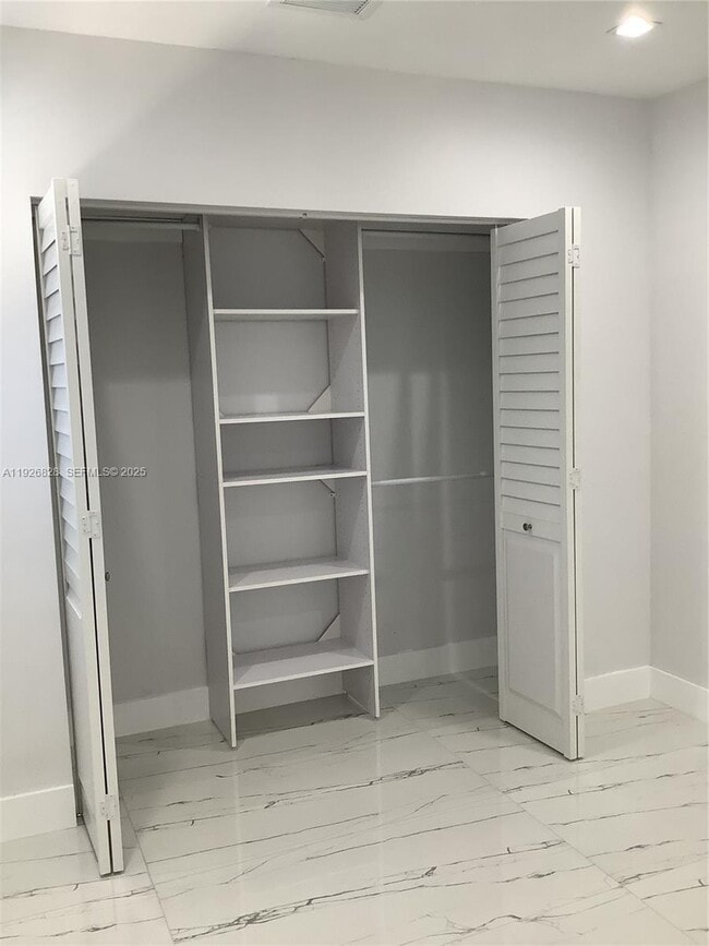 Building Photo - 1653 SW 17th Terrace