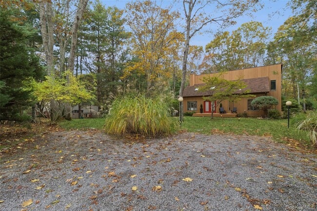 Building Photo - 15 Mt Misery Dr