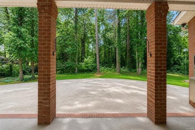 Building Photo - 134 Laurelwood Dr