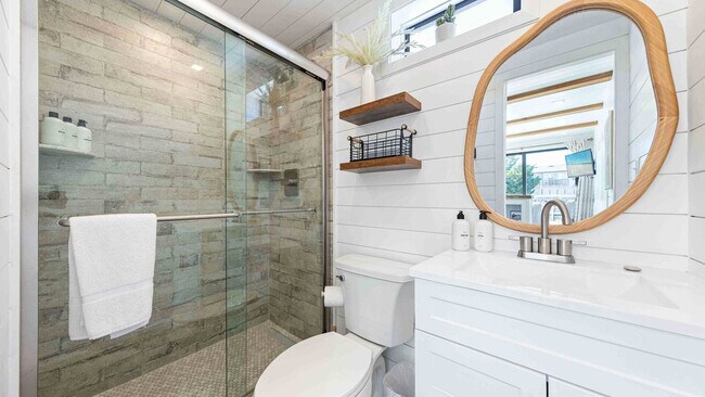 Building Photo - 316 Bream Ave