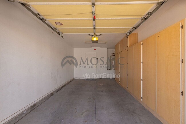 Building Photo - 1797 E Lindrick Dr