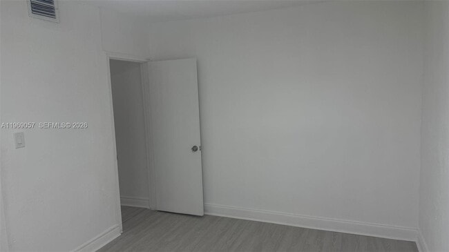 Building Photo - 16221 E Bunche Park Dr