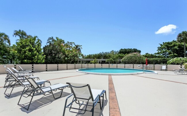 Building Photo - 2425 Presidential Way