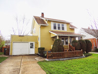 Building Photo - Renovated 3 Bedroom and 1 Bath Colonial fo...