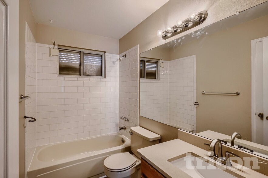 Building Photo - 4710 Spacewalk Way