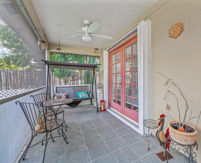 Building Photo - 1242 Wyndcliff Dr