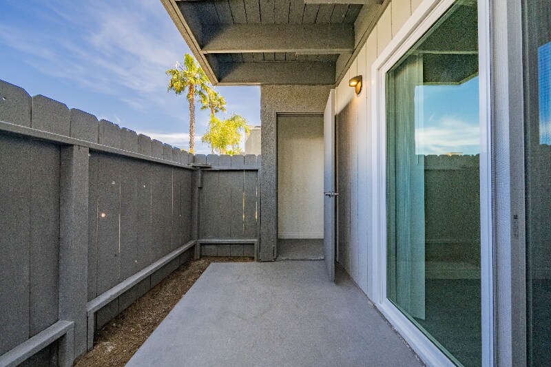 Building Photo - 343 Autumn Dr