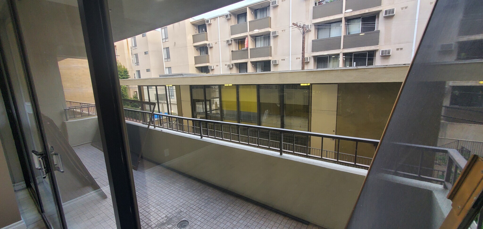 Building Photo - 1300 Midvale Ave