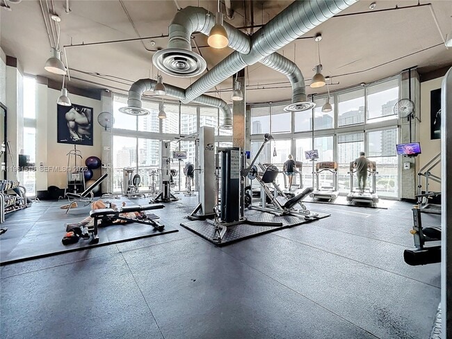 Building Photo - 690 SW 1st Ct