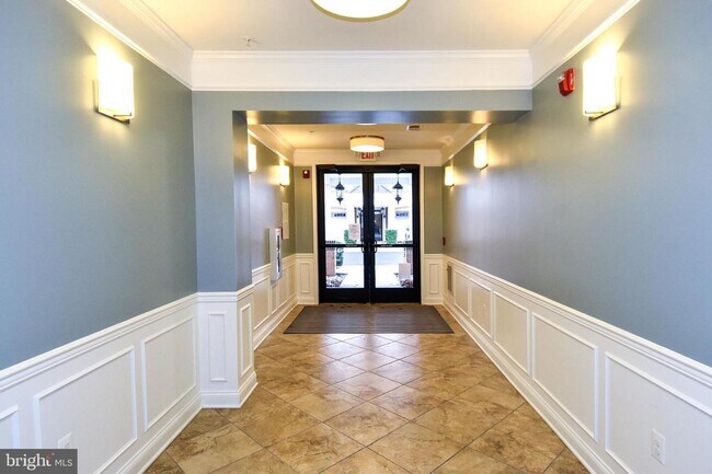 Building Photo - THIS IS AN ACTIVE ADULT, AGE RESTRICTED COMMUNITY. MUST BE 55+.