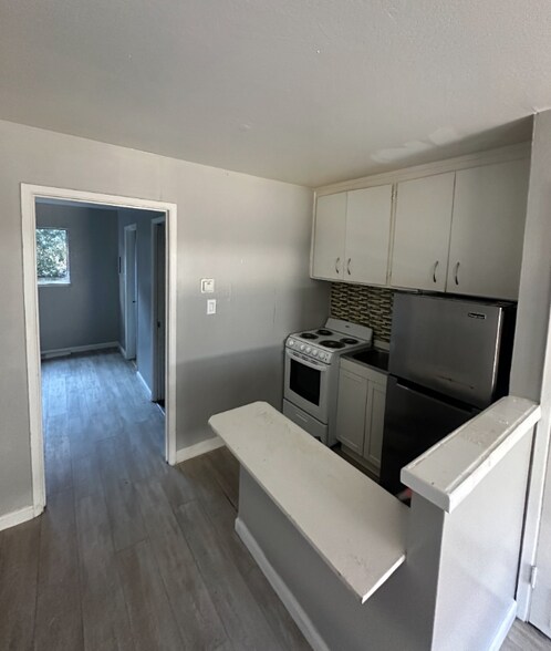 Building Photo - 52 Cleveland Ave