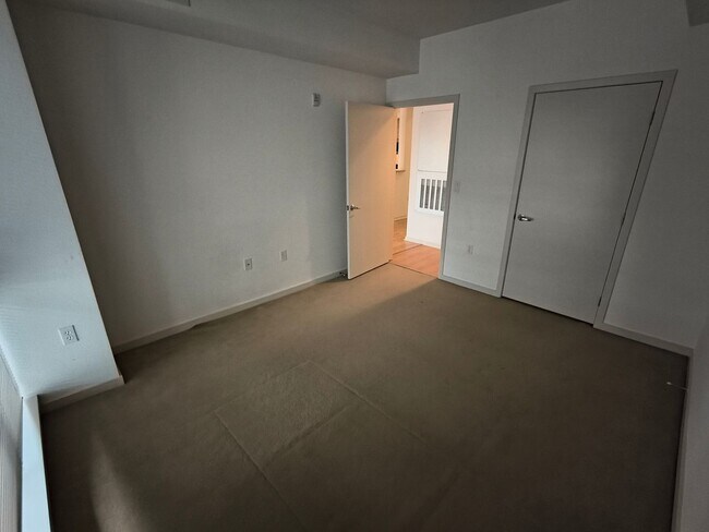 Building Photo - $500 MOVE IN SPECIAL!!! LUXURY 2 BEDROOM CONDO IN DOWNTOWN WALNUT CREEK, CA!